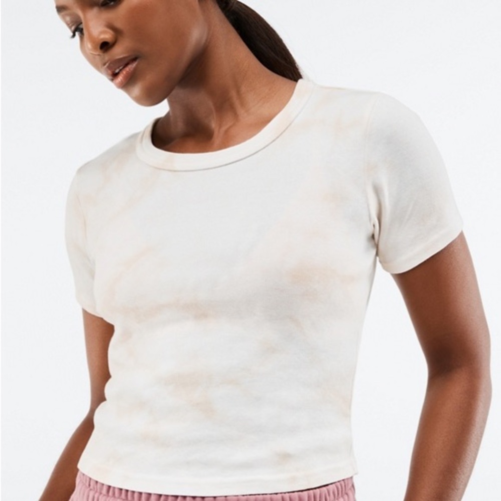 Fabletics Cream Short Sleeve Tee